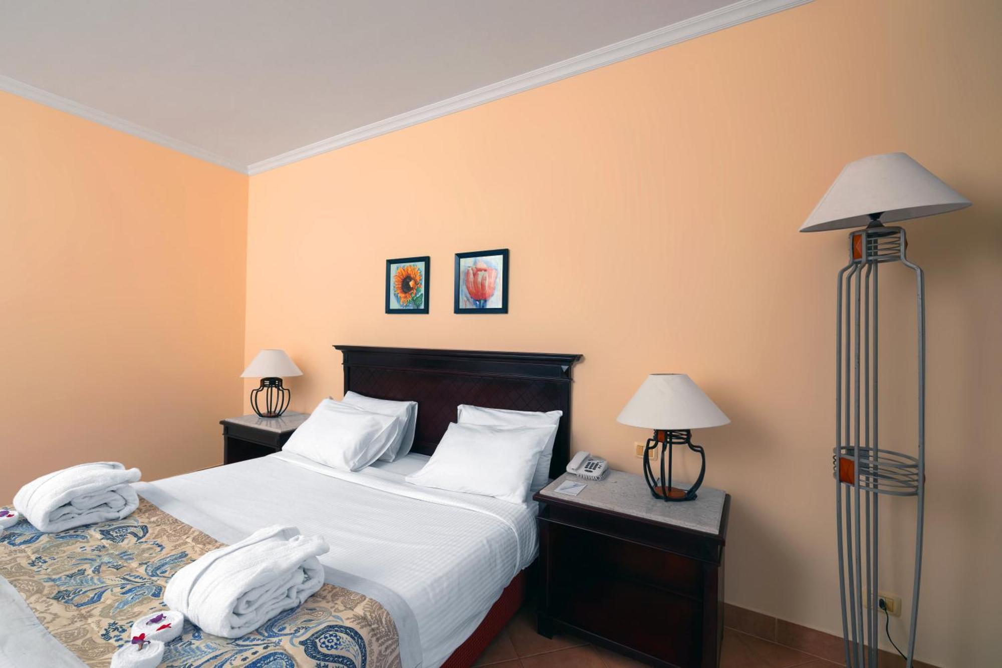 Amwaj Oyoun Resort & Casino Sharm el Sheikh Esterno foto